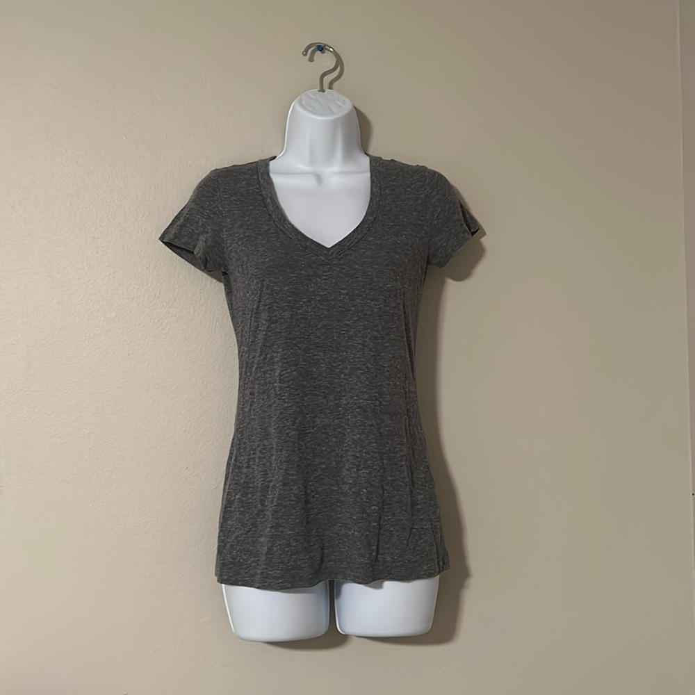 Gap | V-Neck tee